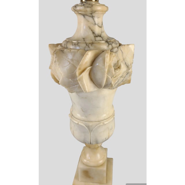 Early 20th Century Neoclassical Urn Over Size Hand Carved Roses Italian Marble Table Lamp For Sale - Image 6 of 12