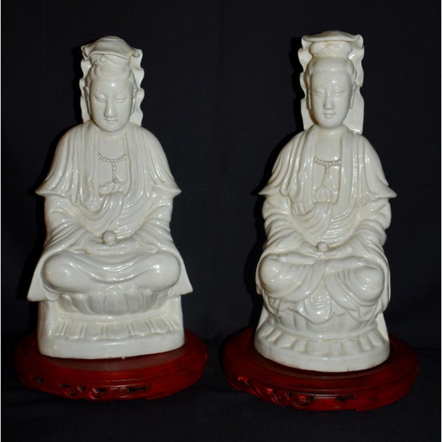 Late 19th Century Pair Antique Chinese Blanc De Chine Porcelain Guanyin Statues Dehua Figures For Sale - Image 5 of 18