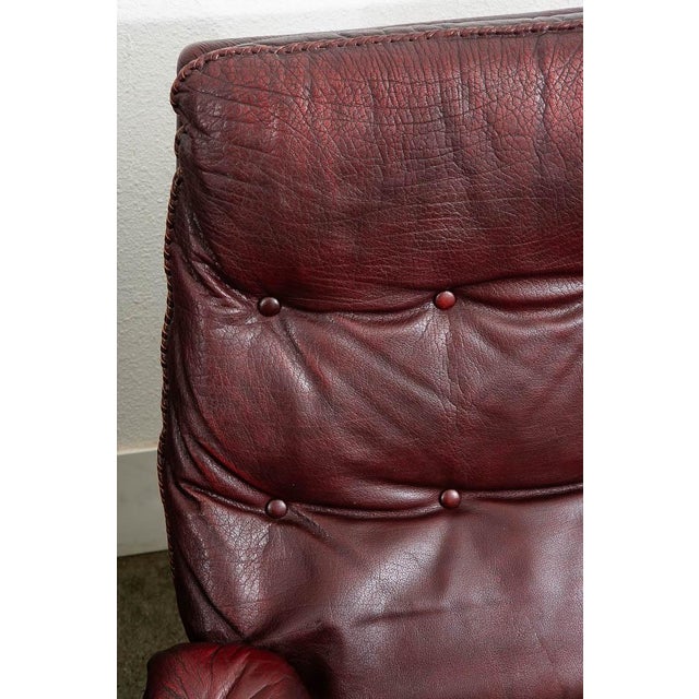 1960s Mid Century Danish Modern Lounge Chairs Burgundy Chrome Pair Set Attributed to Arne Norell For Sale - Image 10 of 12