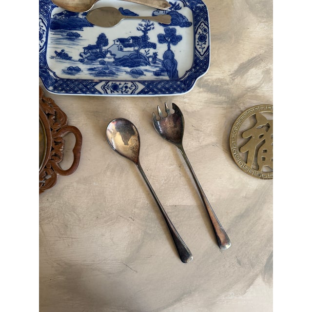 A handsome vintage Italian silverplate serving set by AEP Zing, made in Italy. This two-piece set includes a classic...