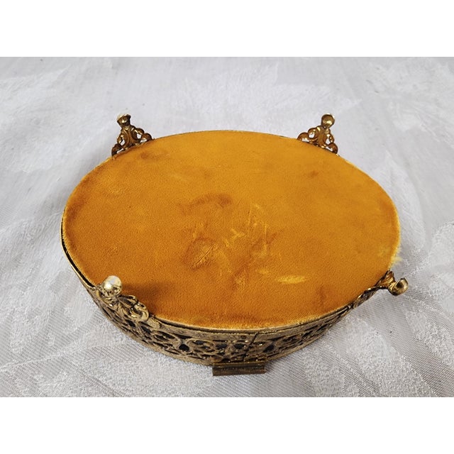 Vintage 24k Gold Plated Vanity Box With Glass Lid. For Sale In Seattle - Image 6 of 6