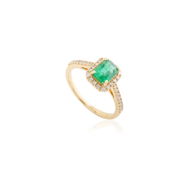 0.75 Ct Emerald and White Diamond Statement Ring Size 6 For Sale - Image 4 of 12