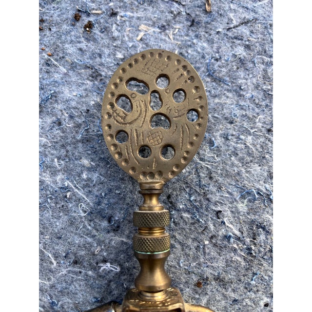 White Asian Chinoiserie MCM Table Lamp W Bird and Floral Motif For Sale - Image 8 of 9