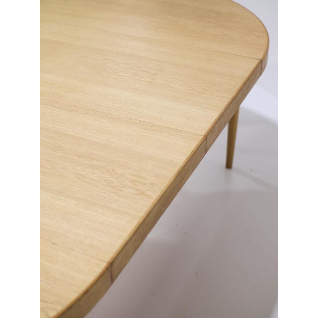 1960s Danish Extendable Round Dining Table in Oak, 1960s For Sale - Image 5 of 18