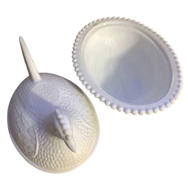 1970s Vintage Indiana Glass White Milk Glass Hen on Nest Covered Dish For Sale - Image 5 of 11