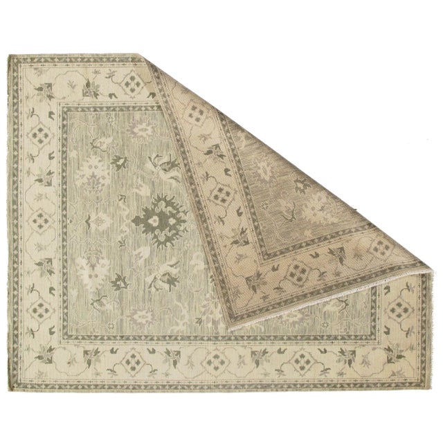 With its element of comfort, artistic statement and functional versatility, this contemporary Indian rug will create a...