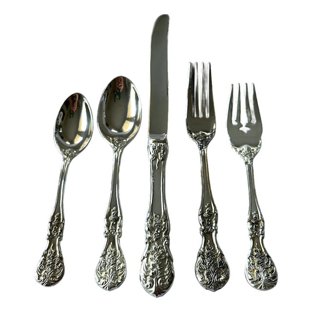 1980s Fb Rogers & Sons "French Rose" After Francis I Silver Plated Flatware Service for 10 With Serving Pieces – 55 Pieces For Sale