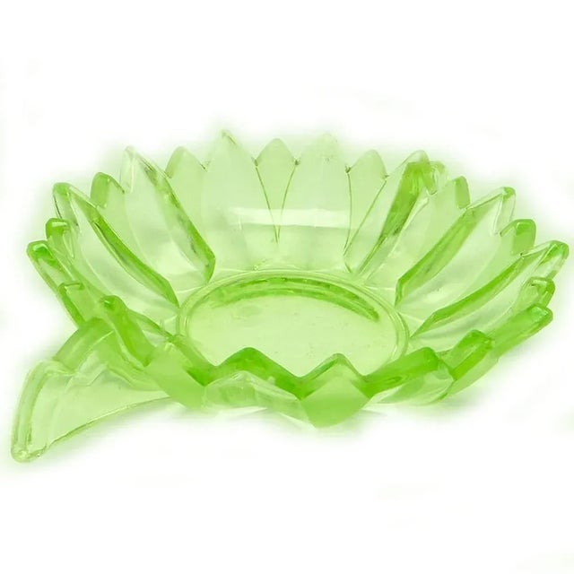 Glass Art Deco Uranium Bowl from Schwepnitz, Germany, 1950s For Sale - Image 7 of 7