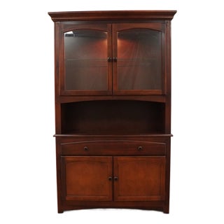 Bassett Furniture Traditional China Cabinet For Sale