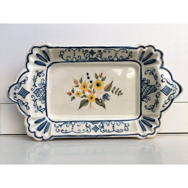 Mid-Century Modern 20th Century Set of Three Trays in Blue and Yellow Ceramic, Spain For Sale - Image 3 of 5