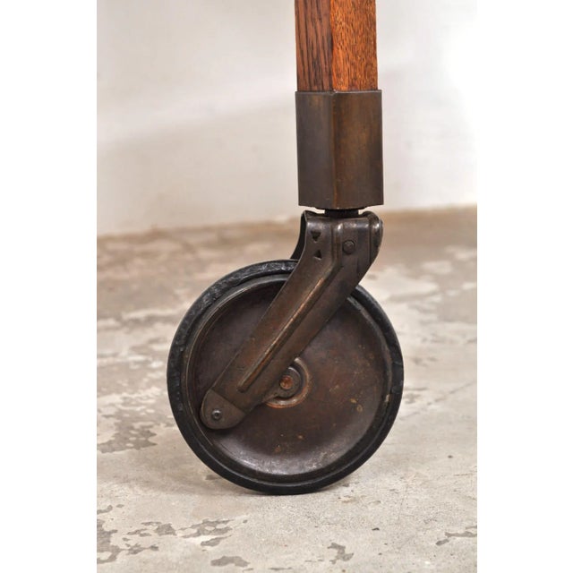 Beautiful 1950s oak trolley on four casters. Dimensions: L62 cm x W43 cm x H65 cm / bottom shelf height 35 cm