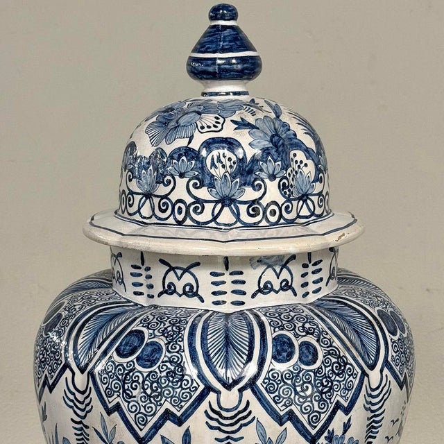 Pair of 19th Century Hand Painted Dutch Blue & White Delft Covered Vases ~ Urns For Sale - Image 10 of 18