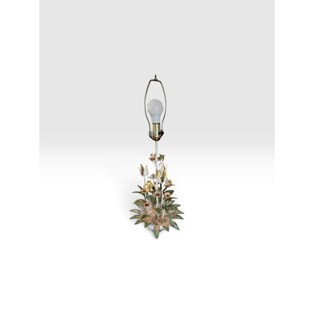 Italian Vintage Italian Tole Floral Table Lamp – Hand-Painted Metal Flowers & Foliage For Sale - Image 3 of 10