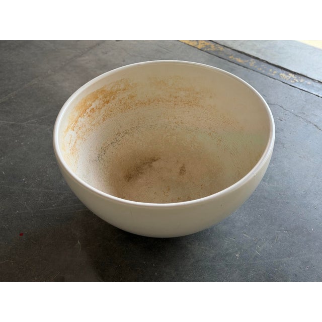 Vintage mid century modern ceramic planter by John Follis for Architectural Pottery circa 1960s. - Model G-25 - Very good...