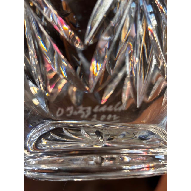 2000 - 2009 Waterford Crystal Vase Signed (O Fitzgerald) 2002 Retired 8th Edition Mother’s Day Vase For Sale - Image 5 of 6