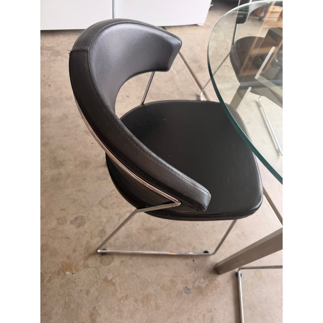 Calligaris Modern Round Glass Dining Chrome Metal Table W/ 4 Black Chairs For Sale - Image 9 of 11