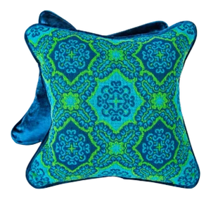 16" Mid Century Hand Knit Medallion Pillows, Pair