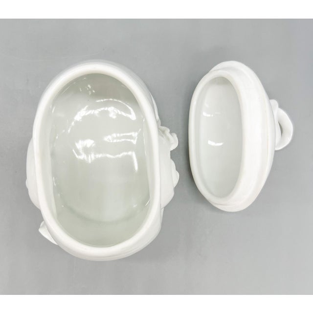 1990s White Porcelain Spiral Snail Shell Lidded Jar – Coastal Nautical Sugar Bowl or Salt Cellar For Sale - Image 5 of 11