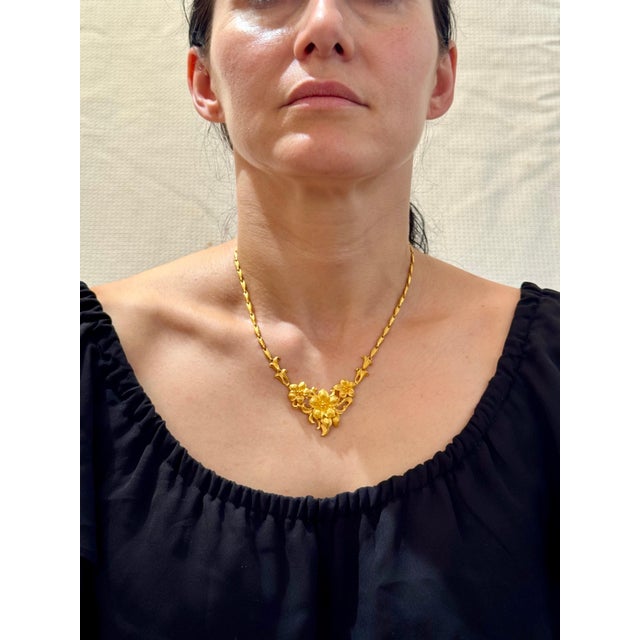 24 Karat Pure Gold Hand Made Yellow Gold Solid Flower Necklace, 37 Gm, 18 Inch For Sale - Image 10 of 18