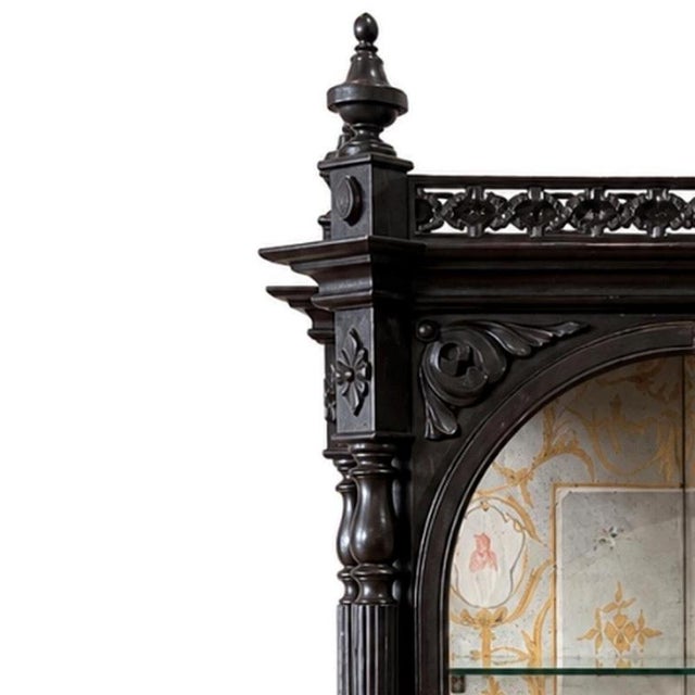 Sacred Art - Oratory of Dona Maria; in vinhatico wood - 19th century. Portuguese, 19th century; carved vinhatico wood....