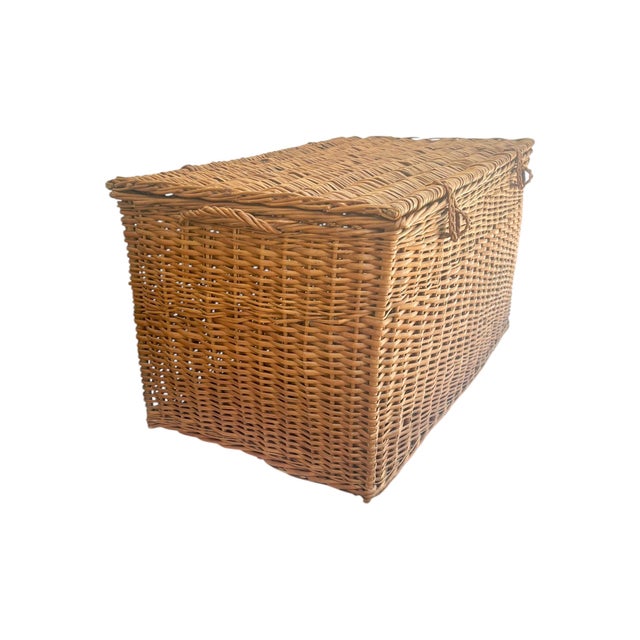 Antique English Wicker Storage Trunk Chest With Hinged Lid | Early 20th Century For Sale - Image 12 of 18