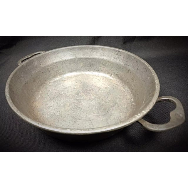 19th Century Pewter Plate With Handle – "Les étains De La Tour" For Sale - Image 4 of 9
