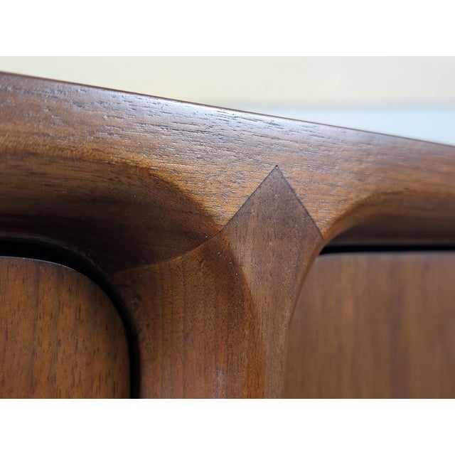 Mid Century Modern Walnut 9-Drawer Lowboy Dresser by Widdicomb, C1960s For Sale - Image 16 of 18