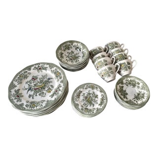 1960s Mid-Century Modern Enoch Wedgwood Tunstall Kent Dinnerware Set- 40 Pieces For Sale