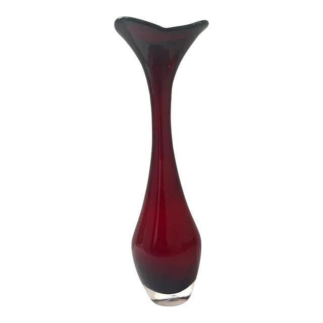 Vintage Mid Century Modern Red Glass Flower Vase For Sale