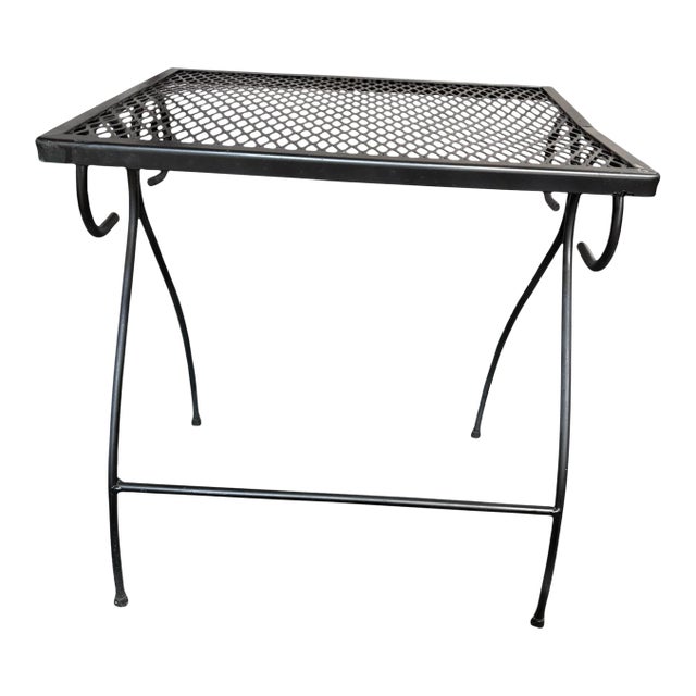 Mid-Century Modern Wrought Iron Mesh Patio Side Table - Attributed to Woodard For Sale