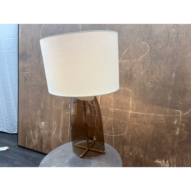 2020s Rh Blom Scandinavian Amber Glass Table Lamp Lacquered Burnished Brass Jonathan Browning For Sale - Image 5 of 18