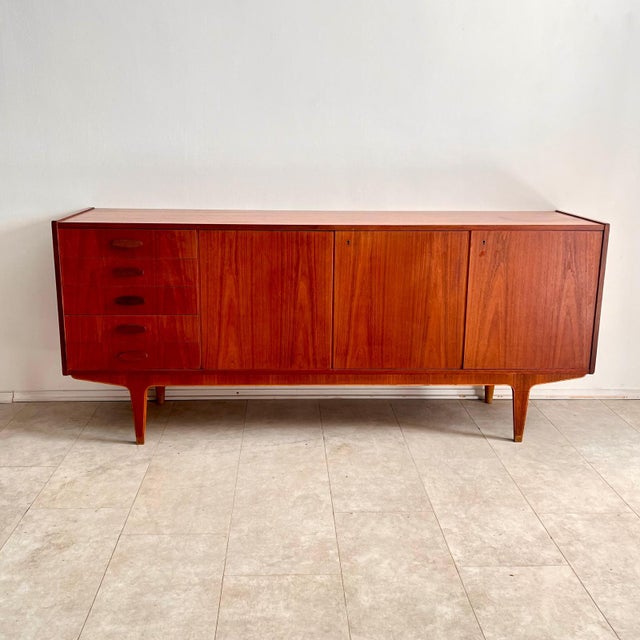 Mid-Century Modern Italian Teak Sideboard, 1960s For Sale - Image 4 of 8
