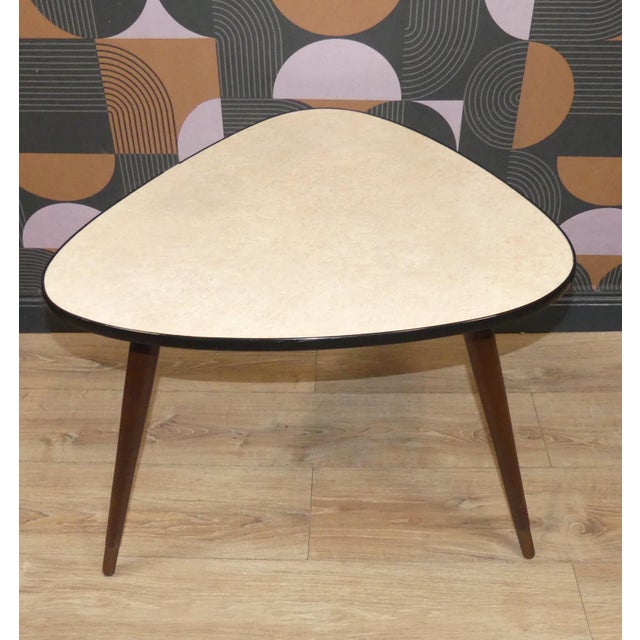 Kidney-Shaped Cocktail Table with Pink Formica Top and Brass Details, 1950s For Sale - Image 4 of 11