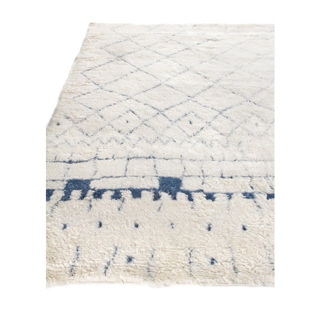 Weighton Ivory/Blue Hand knotted Wool Area Rug - 10'x14' For Sale - Image 4 of 8