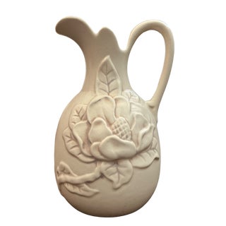 1940s Redwing Pottery Magnolia Pattern Pitcher in Ivory #1012 For Sale