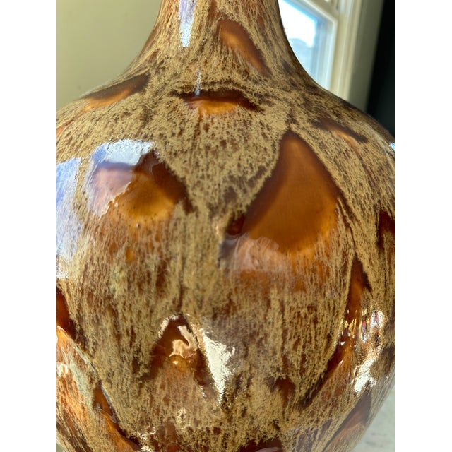 Large Sculptural Ceramic Table Lamp – Vintage Organic Modern / Studio Pottery Lamp For Sale In Boston - Image 6 of 9