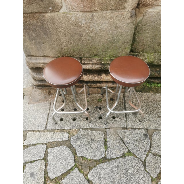 this beautiful set is absolutely functional although the chrome is not in very good condition.