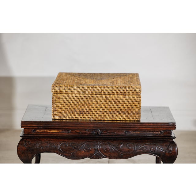 Vintage Handwoven Rattan Storage Basket with Fitted Lid in Coastal Country Style For Sale - Image 11 of 18