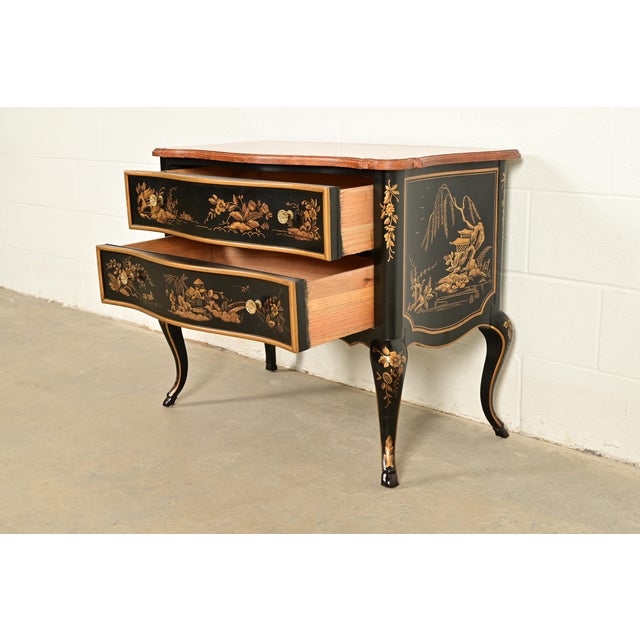 Drexel Heritage Hollywood Regency Chinoiserie Black Lacquered Hand Painted Chest of Drawers, Circa 1970s For Sale In South Bend - Image 6 of 13