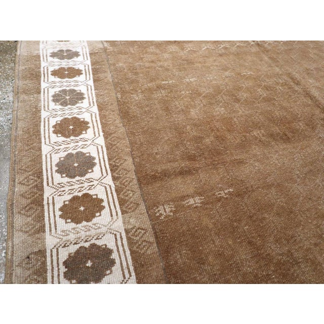 Mid 20th Century Galerie Shabab Collection Mid-20th Century Turkish Anatolian Carpet For Sale - Image 5 of 10