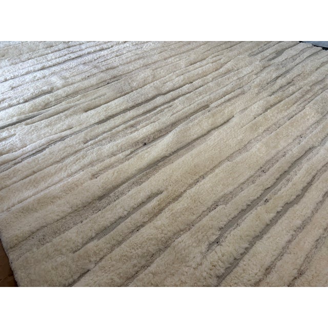 Rh Eli Wool Rug – 12' × 15' Natural | Hand-Knotted New Zealand Wool | Moroccan-Inspired Contemporary Design For Sale - Image 11 of 18