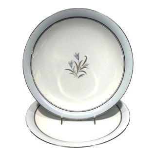 Noritake Vintage Bluebell 5558 China Dinner Plates 10.5" Platinum Trim Set of 2 For Sale
