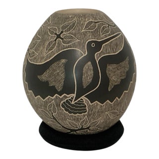 Mata Ortiz Sgraffito Olla / Pot / Vase - Signed by Lorenza De Quezada For Sale