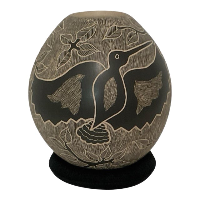 Mata Ortiz Sgraffito Olla / Pot / Vase - Signed by Lorenza De Quezada For Sale