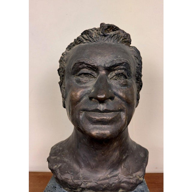 Important bronze sculpture on a marble base, signed and dated 1981 marble base H 45 x W 26 x D 20 cm