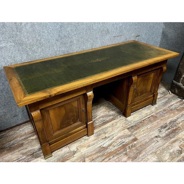 Mid-Empire Restoration Walnut Desk, 19th Century For Sale - Image 6 of 9