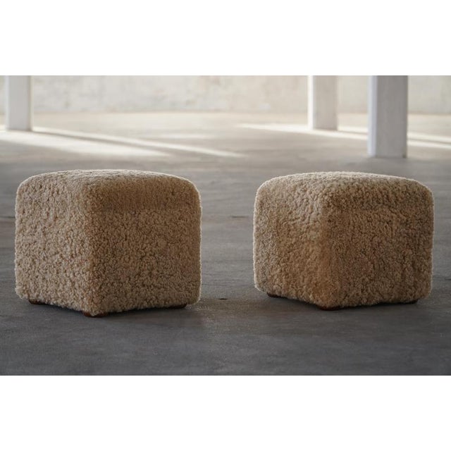 Brown French Mid-Century Modern Cube Ottomans in Lambswool, 1960s, Set of 2 For Sale - Image 8 of 12