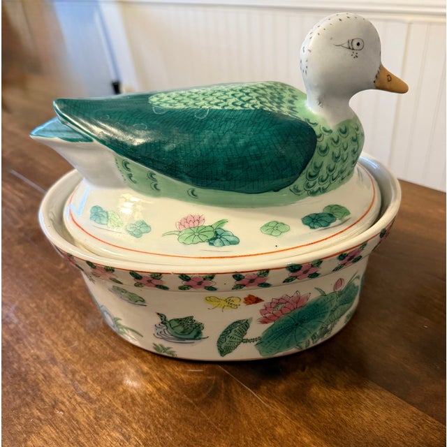 Emerald Chinese Famille Rose Duck Tureen For Sale - Image 8 of 18