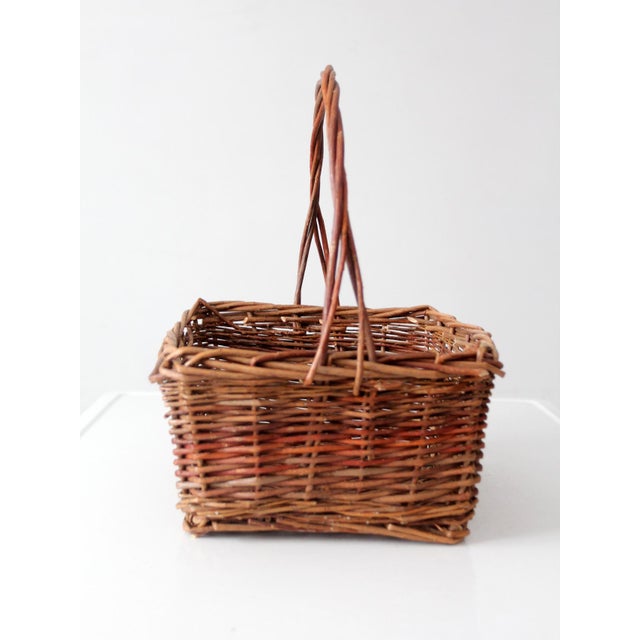 Vintage Rustic Woven Willow Market Basket With Handle For Sale - Image 4 of 12