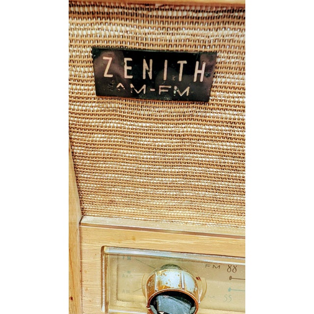 Mid 20th Century Vintage Tube Radio Zenith "Super Serenade" 1959 For Sale - Image 5 of 5